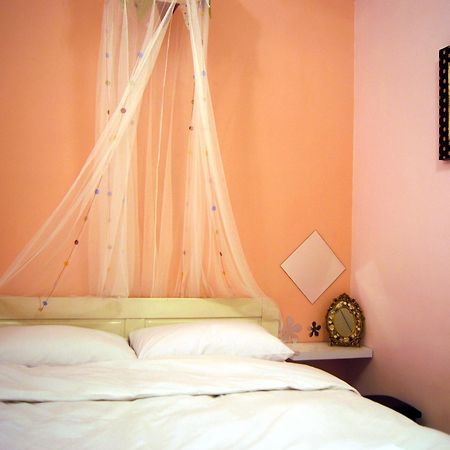 Love Hostel Tainan Bagian luar foto