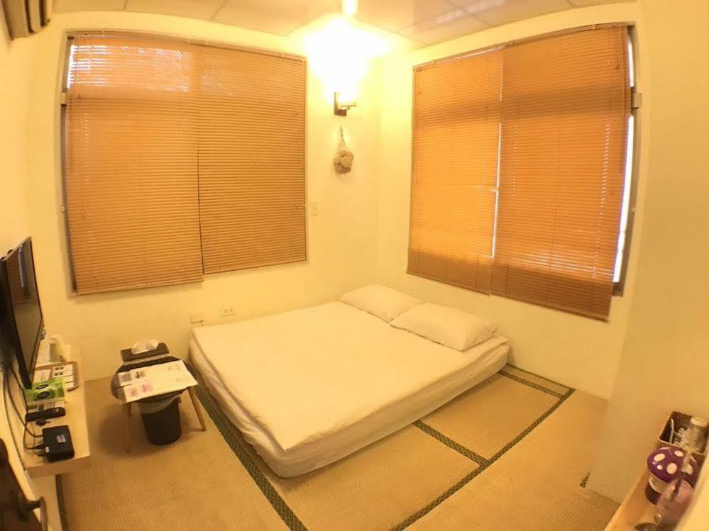 Love Hostel Tainan Bagian luar foto